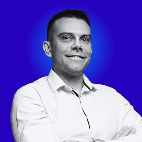 Łukasz Wcisło; Kontakt;